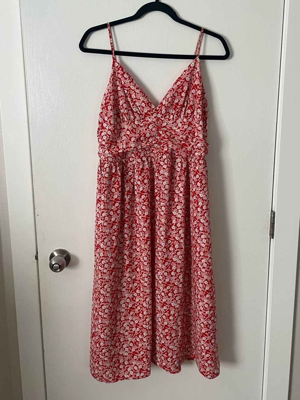19 Cooper Red Floral Spaghetti-Strap Midi Dress
